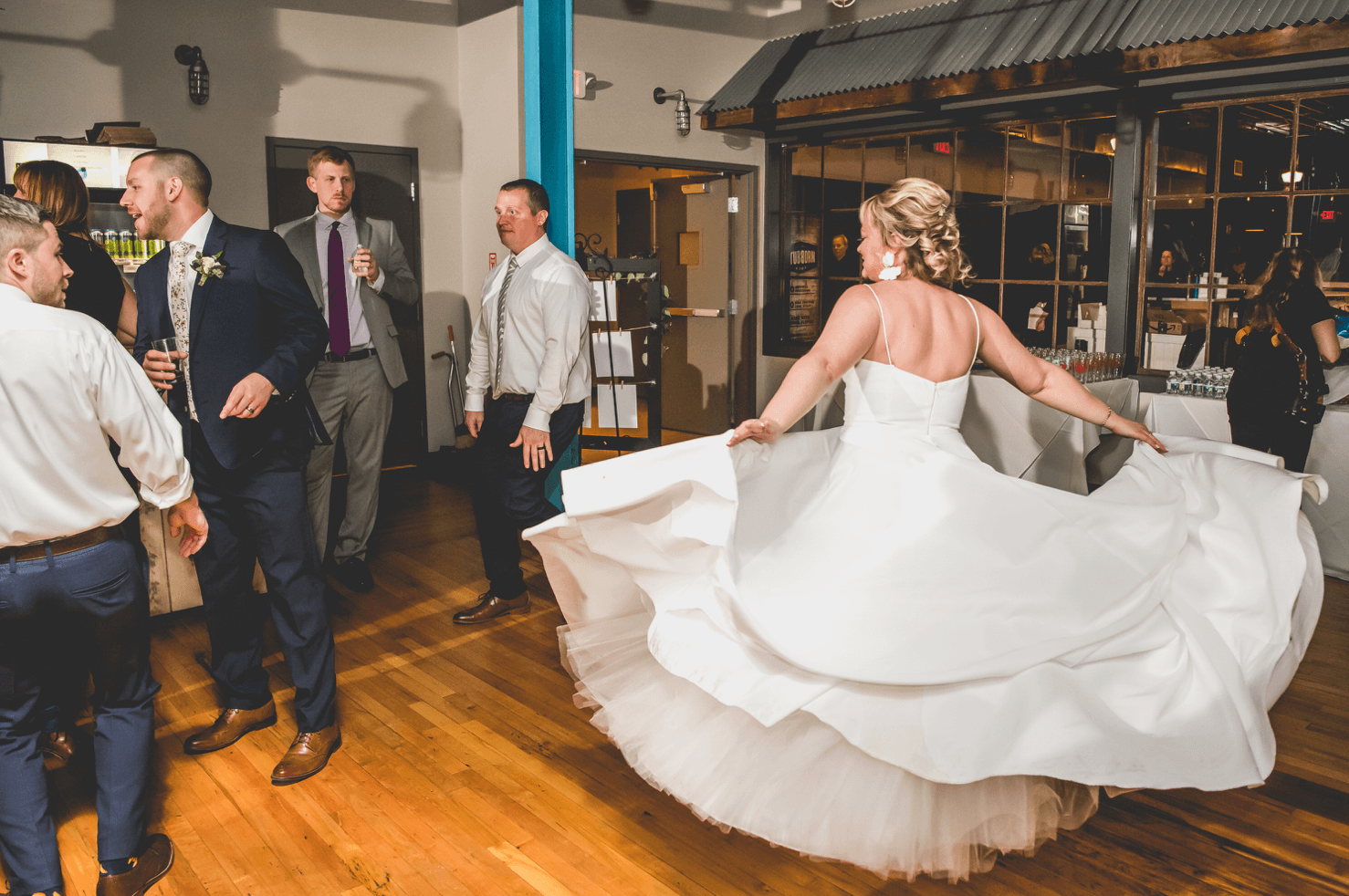 Large wedding venue for 300 guests at Beach Haus Brewery